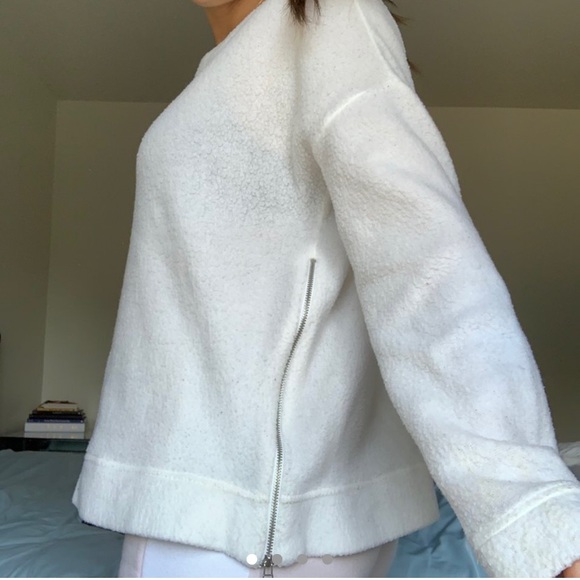 Urban Outfitters BDG Fuzzy sweater - Picture 2 of 5